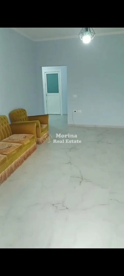 Tirane, jepet me qera shtepi 2+1 Kati 3, 100 m² 400 € (Qytet Studenti)