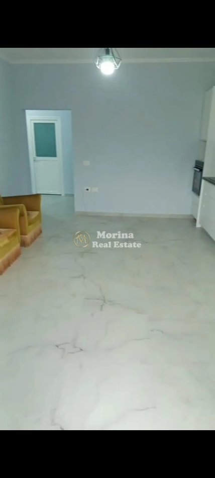 Tirane, jepet me qera shtepi 2+1 Kati 3, 100 m² 400 € (Qytet Studenti)