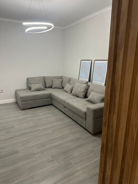 Tirane, jepet me qera apartament 1+1 Kati 1, 59 m² 600 € (pazari i ri)