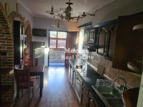 Tirane, jepet me qera shtepi 1+1 Kati 2, 65 m² 350 € (Shkoze)