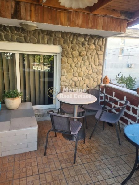 Tirane, jepet me qera shtepi 1+1 Kati 2, 65 m² 350 € (Shkoze)