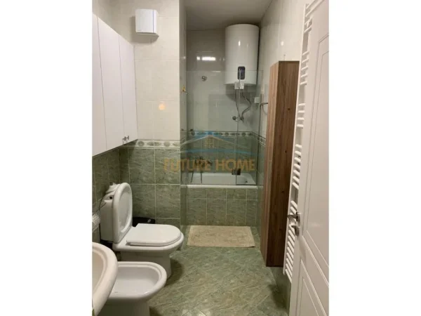 Tirane, jepet me qera garsonier 1+1 Kati 2, 36 m² 370 € (Xhon kendi)