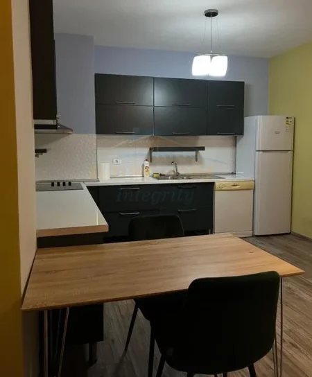 Tirane, jepet me qera apartament 1+1 Kati 1, 57 m² 467 € (Prane Oslo bar, Astir)