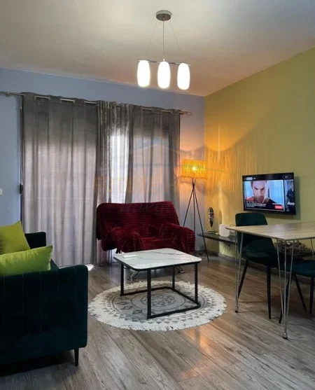 Tirane, jepet me qera apartament 1+1 Kati 1, 57 m² 467 € (Prane Oslo bar, Astir)
