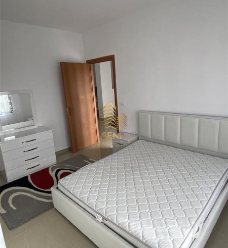 Tirane, jepet me qera apartament 1+1+Ballkon Kati 8, 72 m² 400 € (Astir)