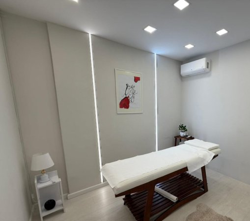 Tirane, shes Klinike Estetike 10.000 €