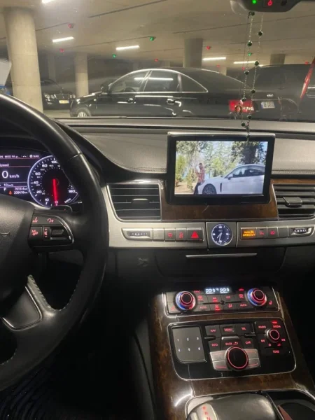 Tirane, shitet makine Audi- A8 Benzin, gri e erret automatik Klima 200.000 km 12.500 €