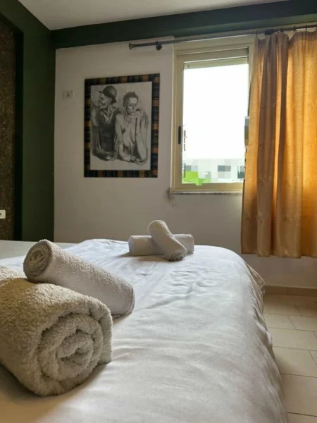 Tirane, jepet me qera apartament 1+1+Ballkon Kati 2, 57 m² 550 € (Rruga Eduart Mano)