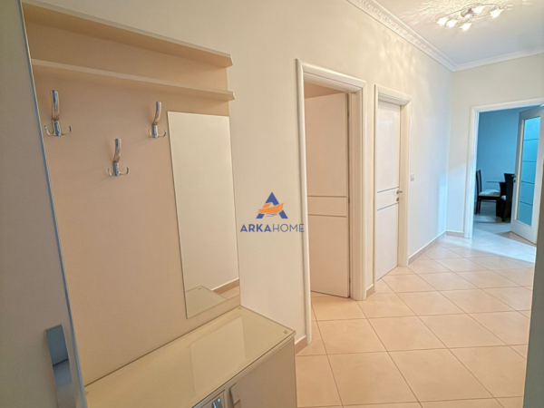 Tirane, jepet me qera apartament 2+1+Ballkon Kati 9, 96 m² 550 € 