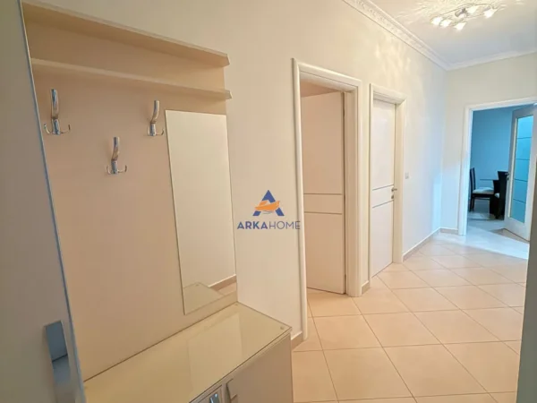 Tirane, jepet me qera apartament 2+1+Ballkon Kati 9, 96 m² 550 € 