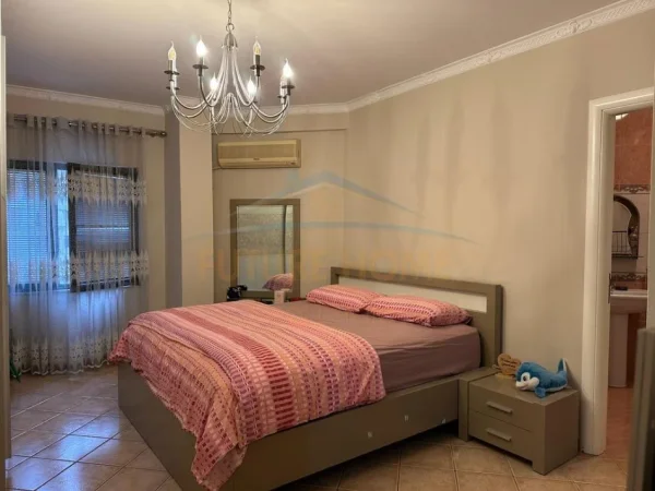 Tirane, shitet apartament 2+1+Ballkon Kati 5, 105 m² 250.000 € (STACIONI I TRENIT)