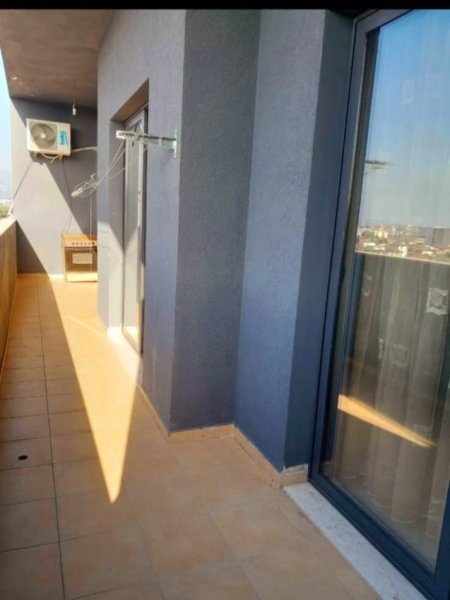 Tirane, jepet me qera apartament 2+1+Ballkon Kati 8, 95 m² 450 € (Bar Artisti)