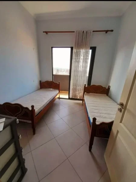 Tirane, jepet me qera apartament 2+1+Ballkon Kati 8, 95 m² 450 € (Bar Artisti)