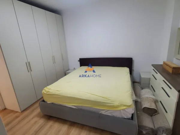 Tirane, jepet me qera apartament 3+1+Ballkon Kati 3, 130 m² 1.500 € 