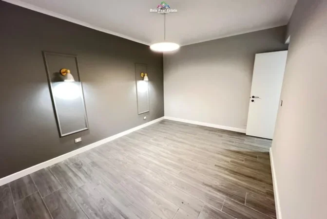 Tirane, jepet me qera apartament 1+1 Kati 1, 60 m² 550 € (Rruga Thanaq Ziko)