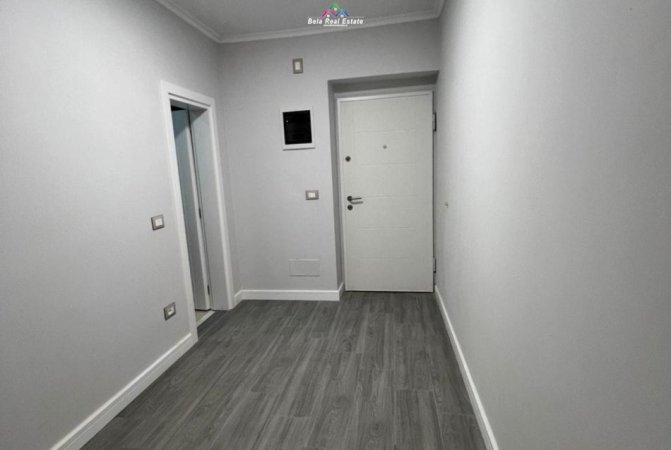Tirane, jepet me qera apartament 1+1 Kati 1, 60 m² 600 € (Rruga Thanaq Ziko)
