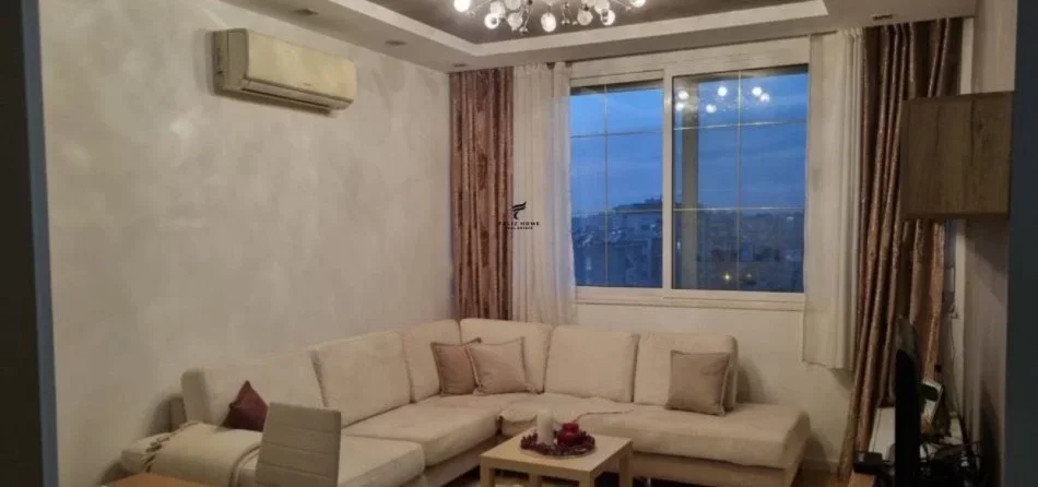 Tirane, jepet me qera apartament 2+1 Kati 8, 70 m² 600 € (ALI DEMI)