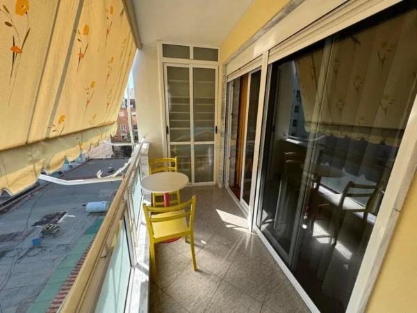 Tirane, shitet apartament 2+1+Ballkon Kati 4, 136 m² 600.000 € (Bllok)