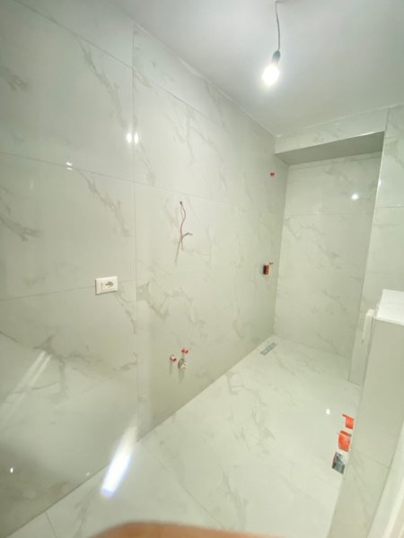 Tirane, shitet apartament 1+1+Ballkon Kati 4, 52 m² 140.000 € 