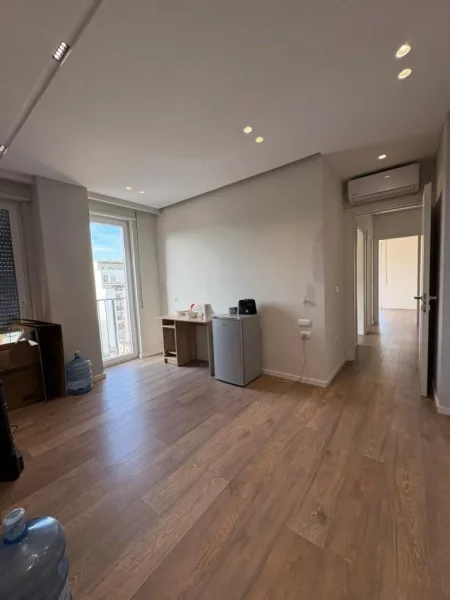 Tirane, shitet apartament 2+1 , 110 m² 299.000 € 