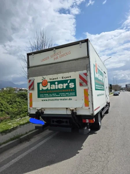 Tirane, shitet Frigorifer Mercedes benz atego 818, Nafte, automatik Kondicioner 290.000 km 20.000 €