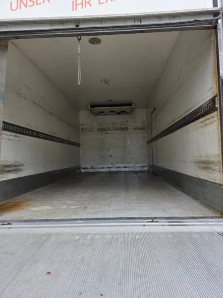 Tirane, shitet Frigorifer Mercedes benz atego 818, Nafte, automatik Kondicioner 290.000 km 20.000 €