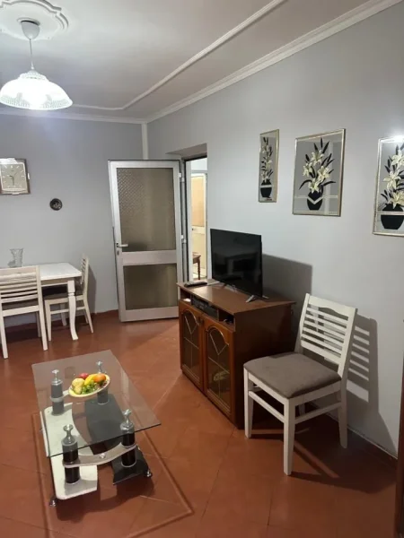 Tirane, jepet me qera apartament 2+1 Kati 2, 75 m² 500 € (Jordan misja)