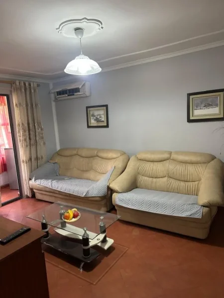 Tirane, jepet me qera apartament 2+1 Kati 2, 75 m² 500 € (Jordan misja)