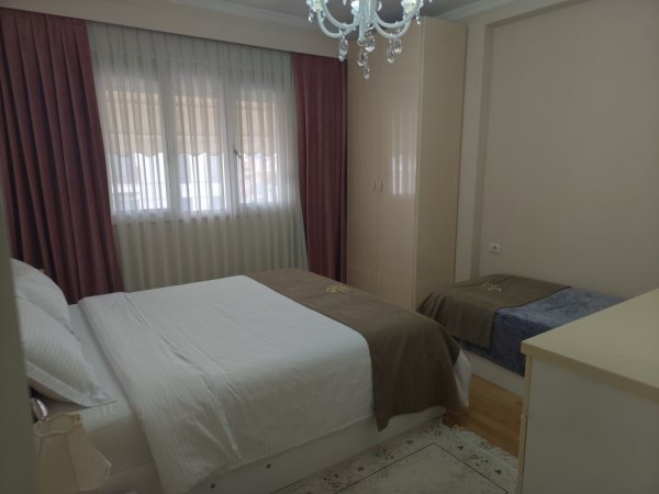 Shkoder, shitet apartament 2+1+Ballkon Kati 5, 93 m² 135.000 €