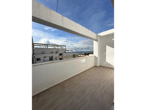 Tirane, shitet apartament 2+1 Kati 5, 86 m² 140.000 € (Qesarak)