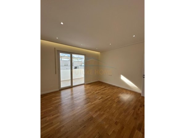 Tirane, shitet apartament 2+1 Kati 5, 86 m² 140.000 € (Qesarak)