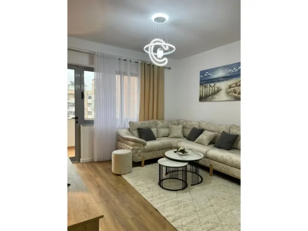 Tirane, shitet apartament 2+1 Kati 8, 94 m² 157.000 € (astir)