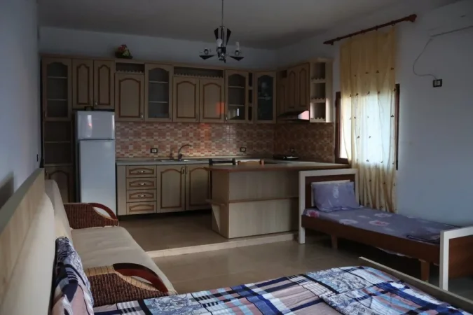 Lezhe, shitet shtepi 5+1+Ballkon , 900 m² 500.000 € (rrile tale)