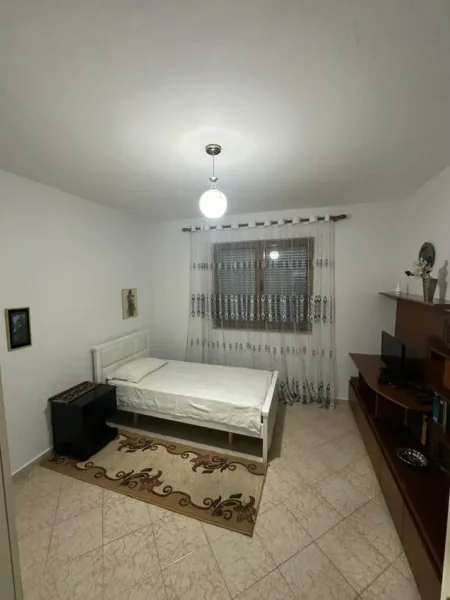 Tirane, jepet me qera apartament 2+1+Ballkon Kati 5, 72 m² 500 € (Porcelan)