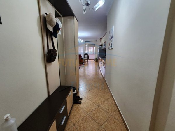 Tirane, shitet apartament 2+1+Ballkon Kati 1, 92 m² 230.000 € (Kopshti Zoologjik)