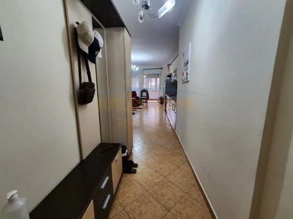 Tirane, shitet apartament 2+1+Ballkon Kati 1, 92 m² 230.000 € (Kopshti Zoologjik)