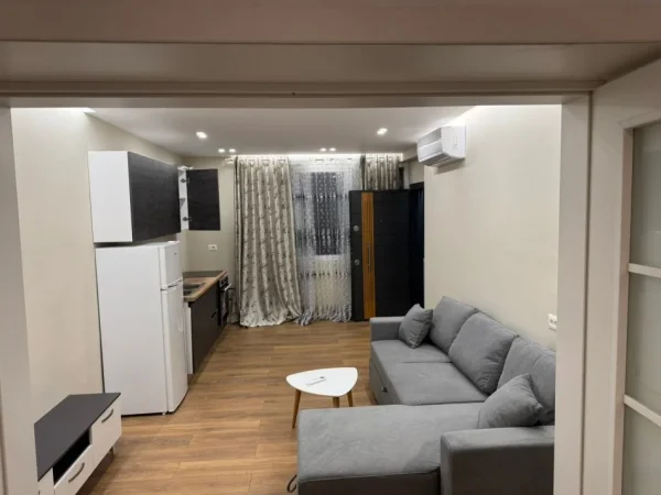 Tirane, jepet me qera apartament Kati 0, 46 m² 700 € 