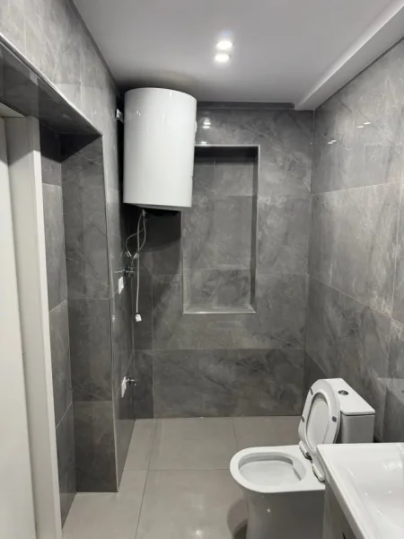 Tirane, jepet me qera apartament Kati 0, 46 m² 700 € 