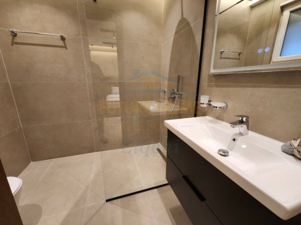 Tirane, jepet me qera apartament 2+1+Ballkon Kati 0, 200 m² (TEG)