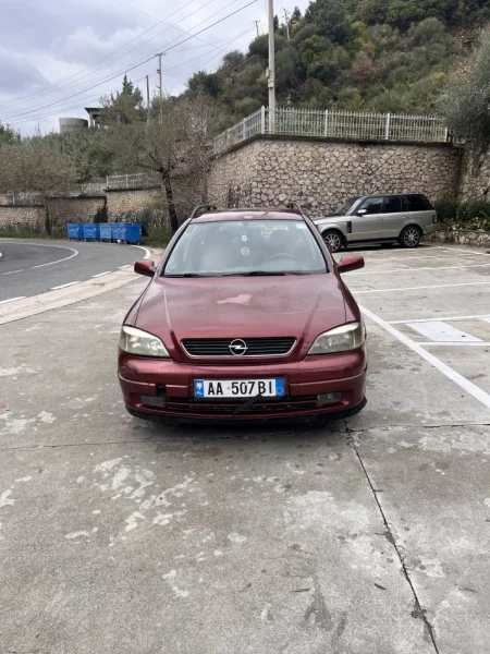 Tirane, shitet makine me portobagazh OPEL ASTRA Nafte, vishnje manuale Kondicioner 350.000 km 1.200 €