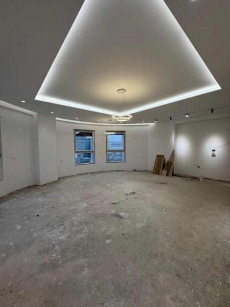 Tirane, shitet apartament 2+1+Ballkon Kati 4, 112 m² 235.000 € (Ali Demi)