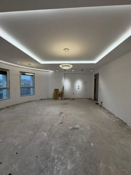 Tirane, shitet apartament 2+1+Ballkon Kati 4, 112 m² 235.000 € (Ali Demi)