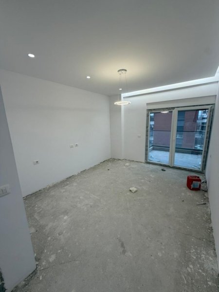 Tirane, shitet apartament 2+1+Ballkon Kati 4, 112 m² 235.000 € (Ali Demi)