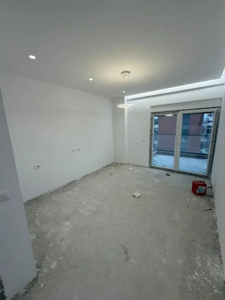 Tirane, shitet apartament 2+1+Ballkon Kati 4, 112 m² 235.000 € (Ali Demi)