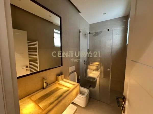 Tirane, jepet me qera apartament 2+1+Aneks+Ballkon Kati 2, 100 m² 1.200 € (Neom128430)