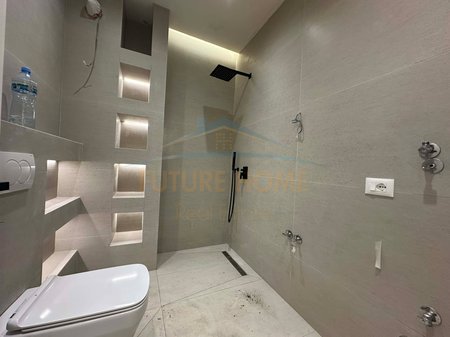 Tirane, shitet 1+1 Kati 9, 71 m² 140.000 € 