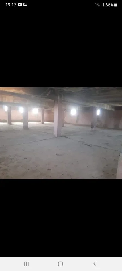 Shkoder, shitet magazine Kati 3, 