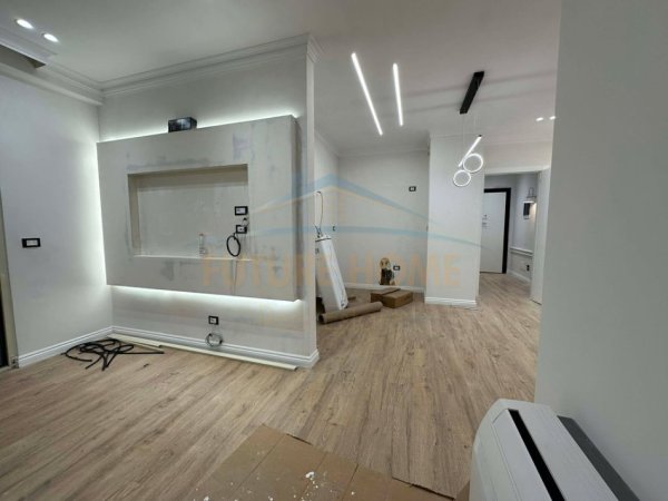 Tirane, shitet apartament 1+1 Kati 9, 71 m² 140.000 €