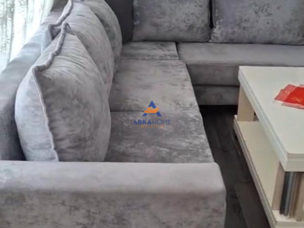 Tirane, jepet me qera apartament 2+1 Kati 3, 120 m² 450 € (astiri)