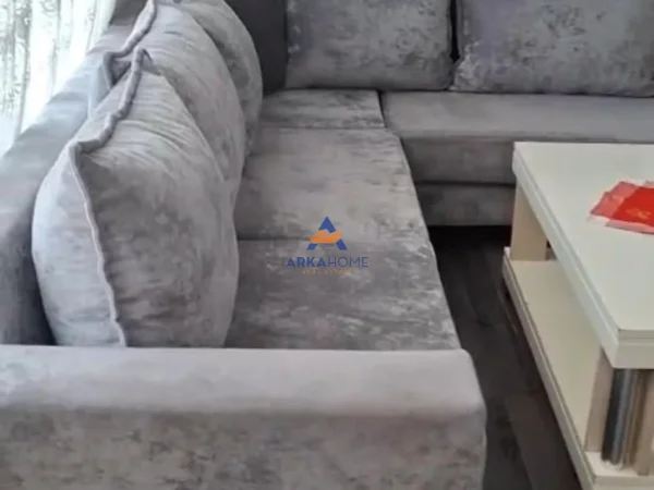 Tirane, jepet me qera apartament 2+1 Kati 3, 120 m² 450 € (astiri)